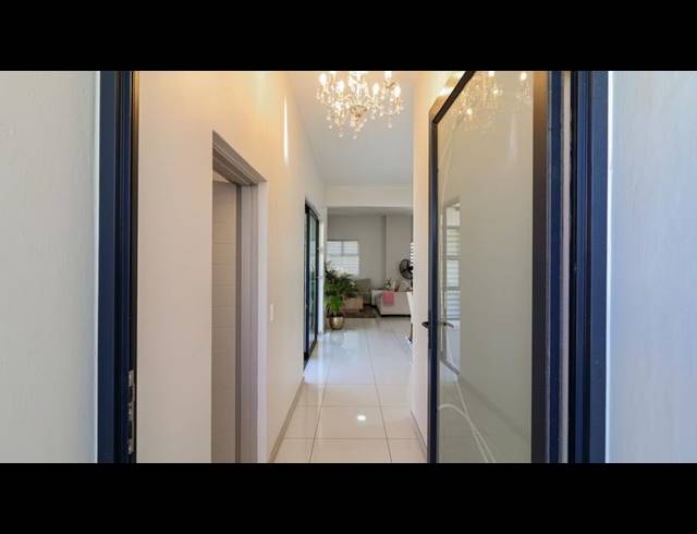 3 BEDROOM HOUSE FOR SALE IN LONEHILL